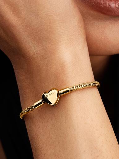 Heart Clasp Faceted Snake Chain Bracelet