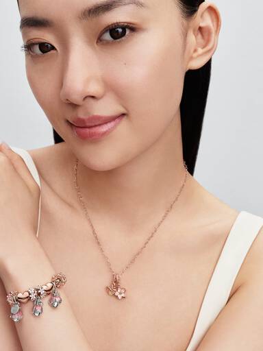 Linked Hearts Collier Necklace