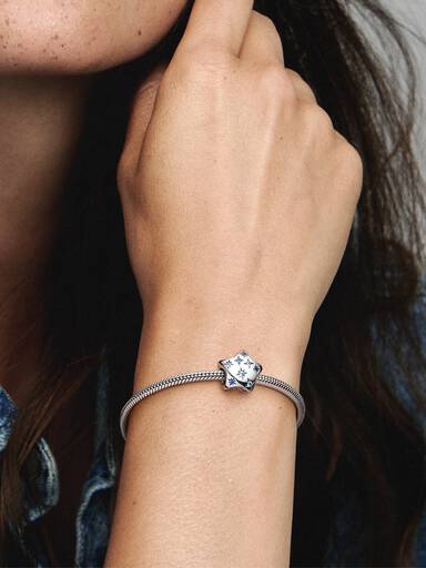 Bold Sparkling Star Charm