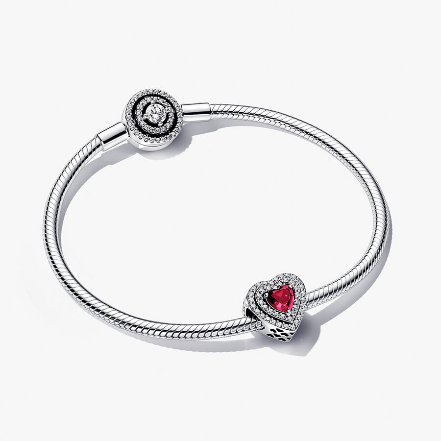 Pandora Moments Halo Bracelet and Heart Charm Set image number 0