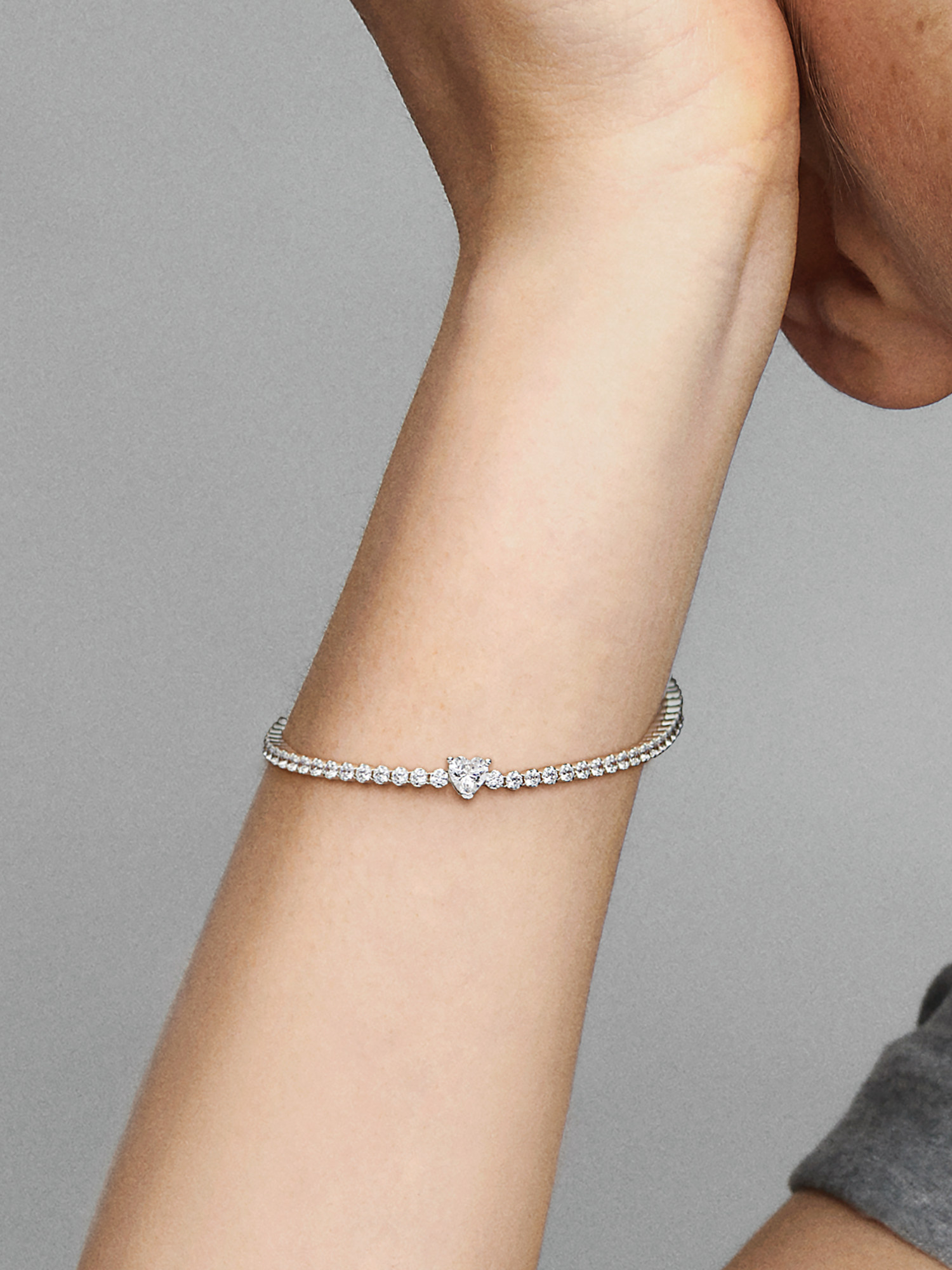 Sparkling Heart Tennis Bracelet | Sterling silver | Pandora SG