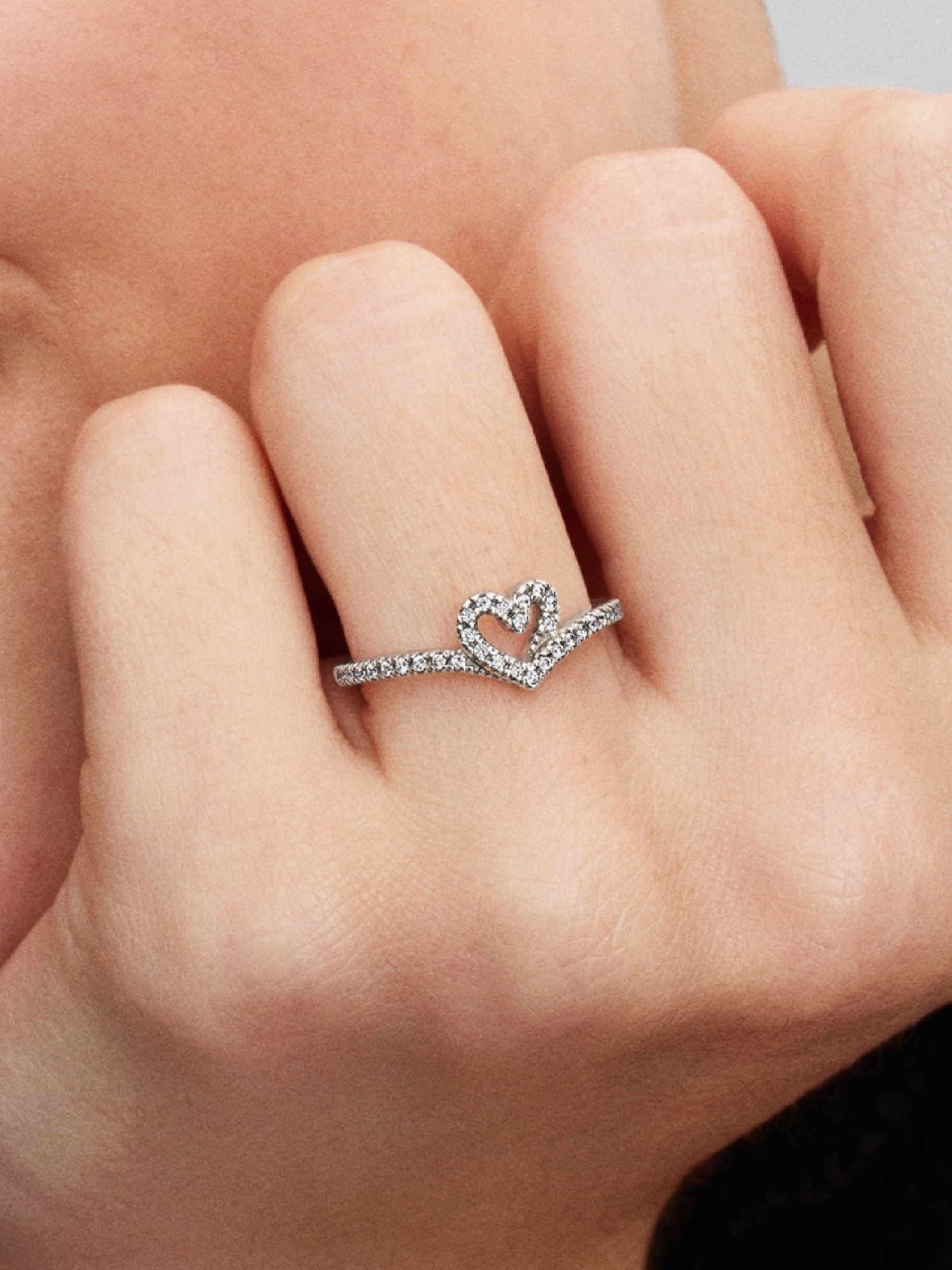 Sparkling Wishbone Heart Ring | Sterling silver | Pandora SG