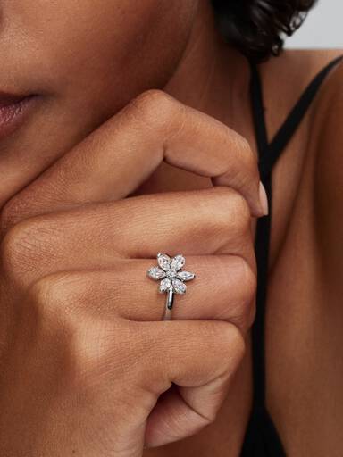 Herbarium Sparkling Flower Cocktail Ring