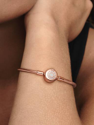 Sparkling Crown O Snake Chain Bracelet